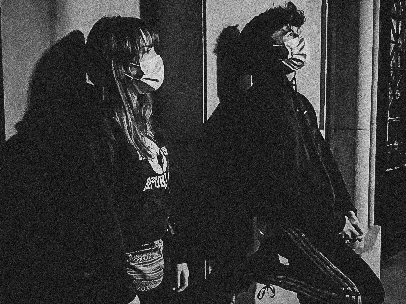 Ana y Alex durante el rodaje nocturno de Ana Tramel